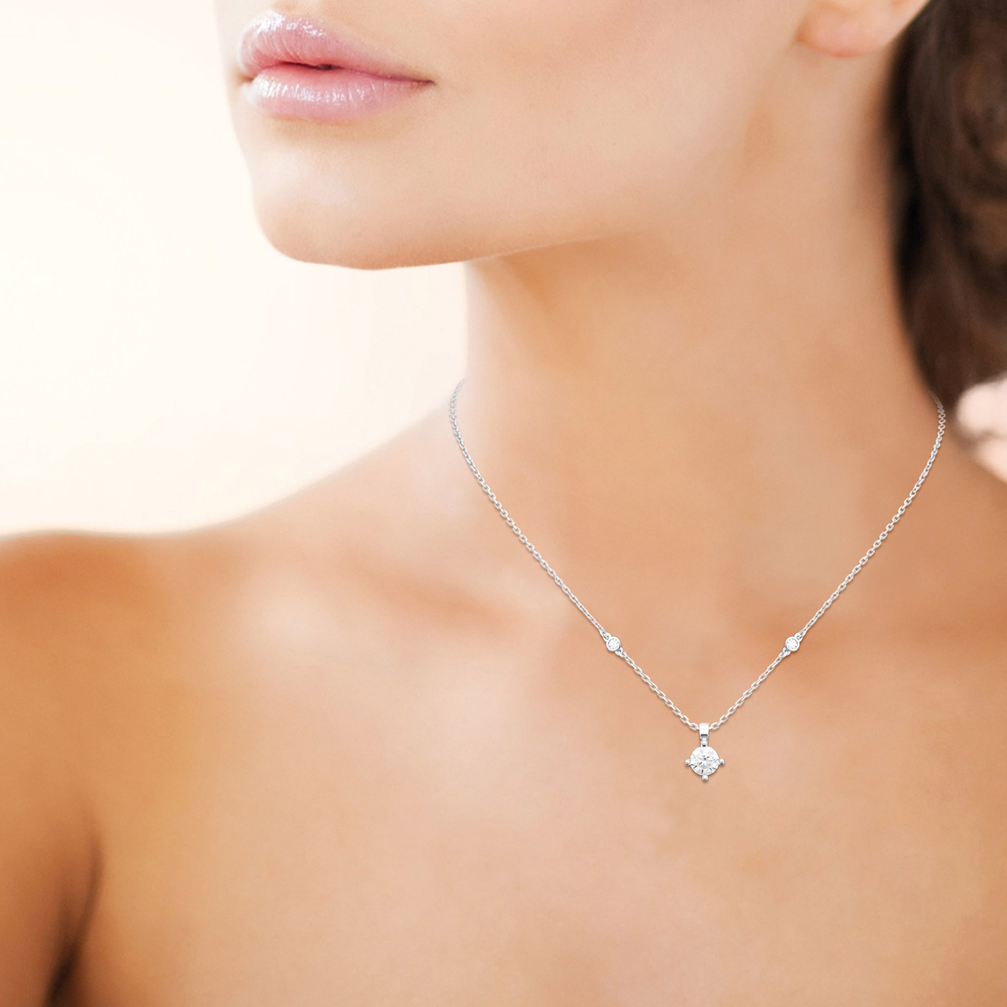 Collier Argent Rhodié Avec OZ Losange Et 2 OZ Clos Sur La Chaîne