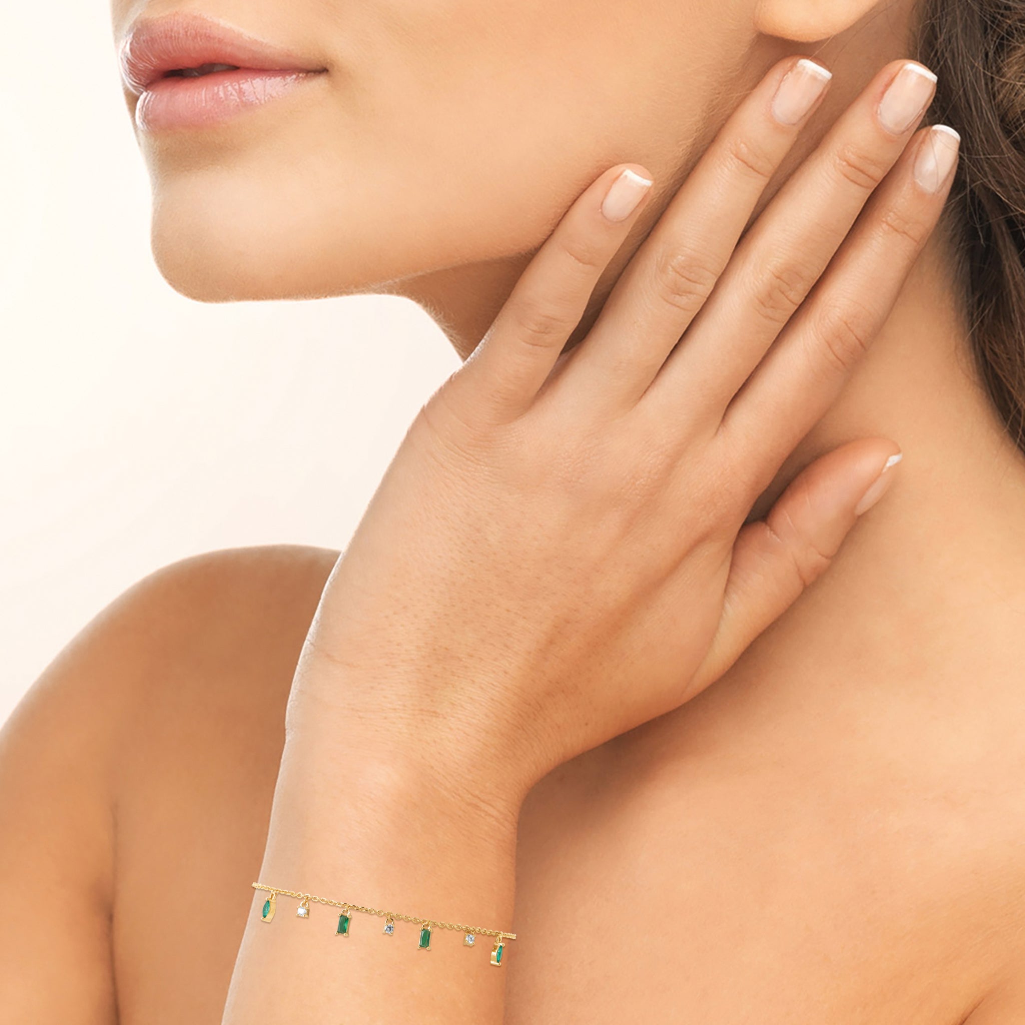 Bracelet Plaqué Or Jaune avec Pampilles OZ Vert Foncé et Blancs Formes Variées