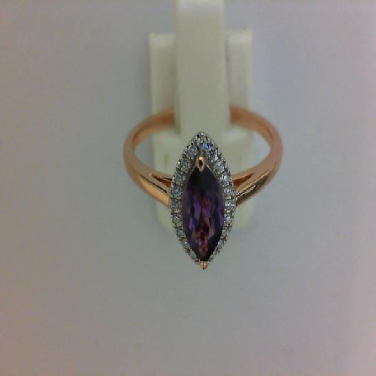 Solitaire Pierre de Couleur Diamant Rose Taille Brillant Serti – Or Jaune 18 Carats