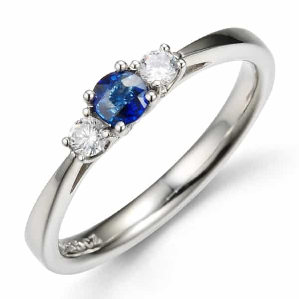 Bagues Solitaire Saphir Bleu Foncé Et Diamants Sertis Griffes – Or Blanc 750, Diamants Côtés 0.13 Ct