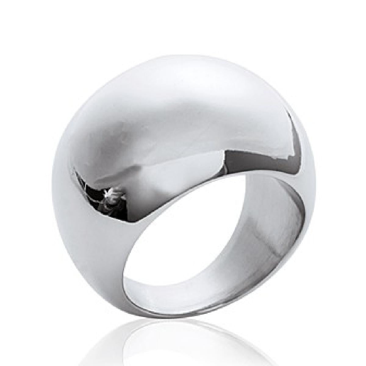 Bague à effet volume sculpté et profil géométrique, modèle contemporain à finition lisse et surface régulière – Acier