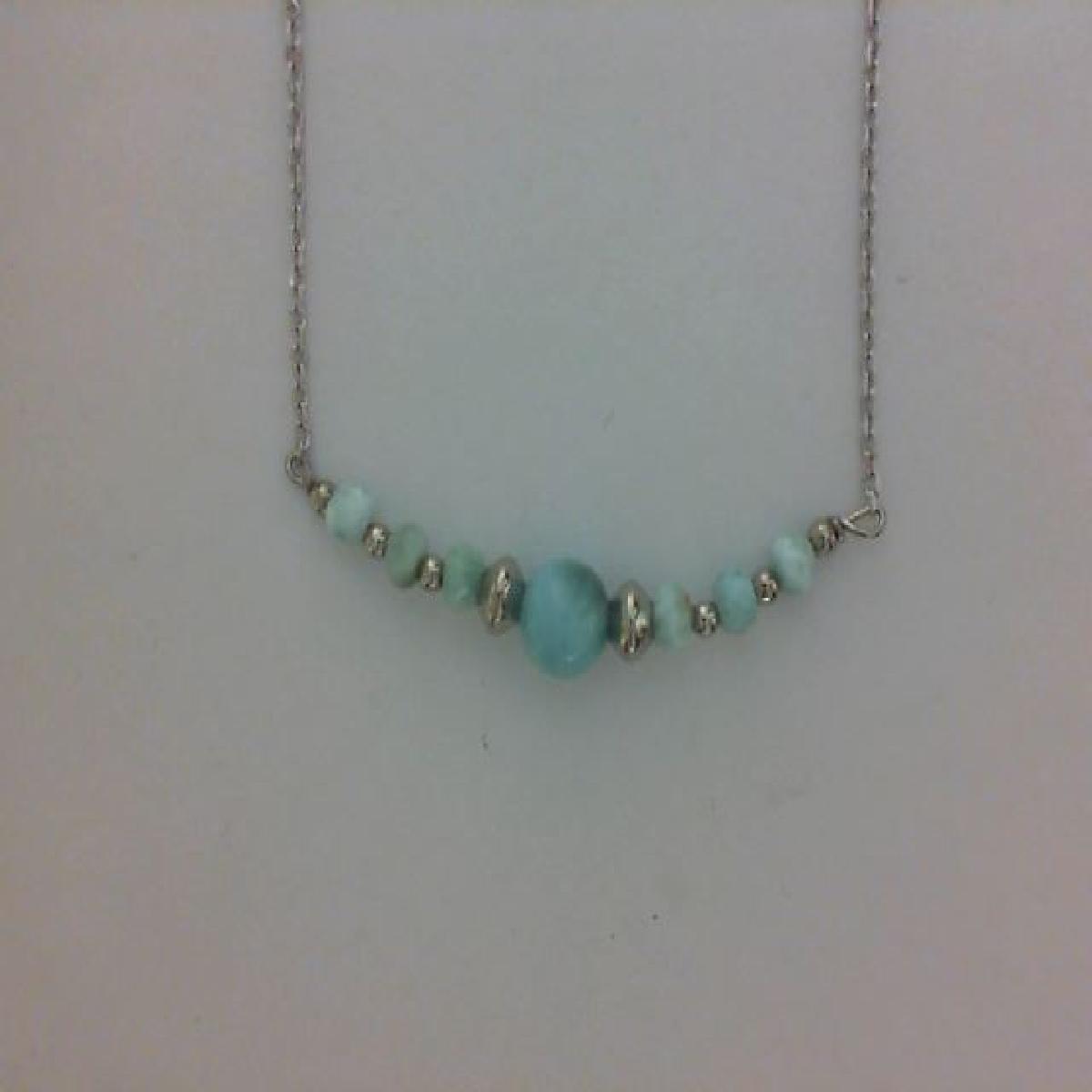 Collier en argent avec billes de Larimar