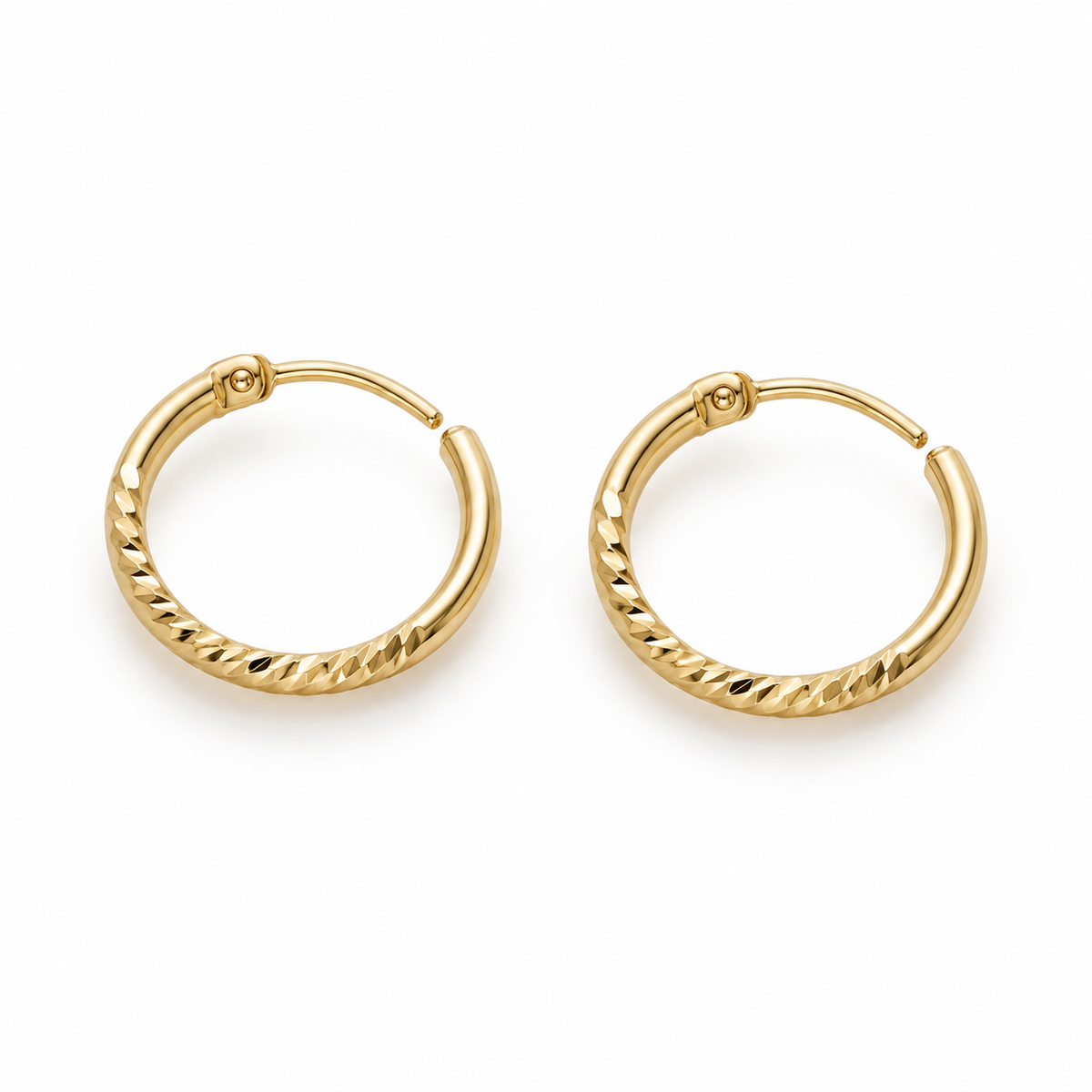 Créoles ciselées XCRE45 en or jaune 9 carats – vue produit