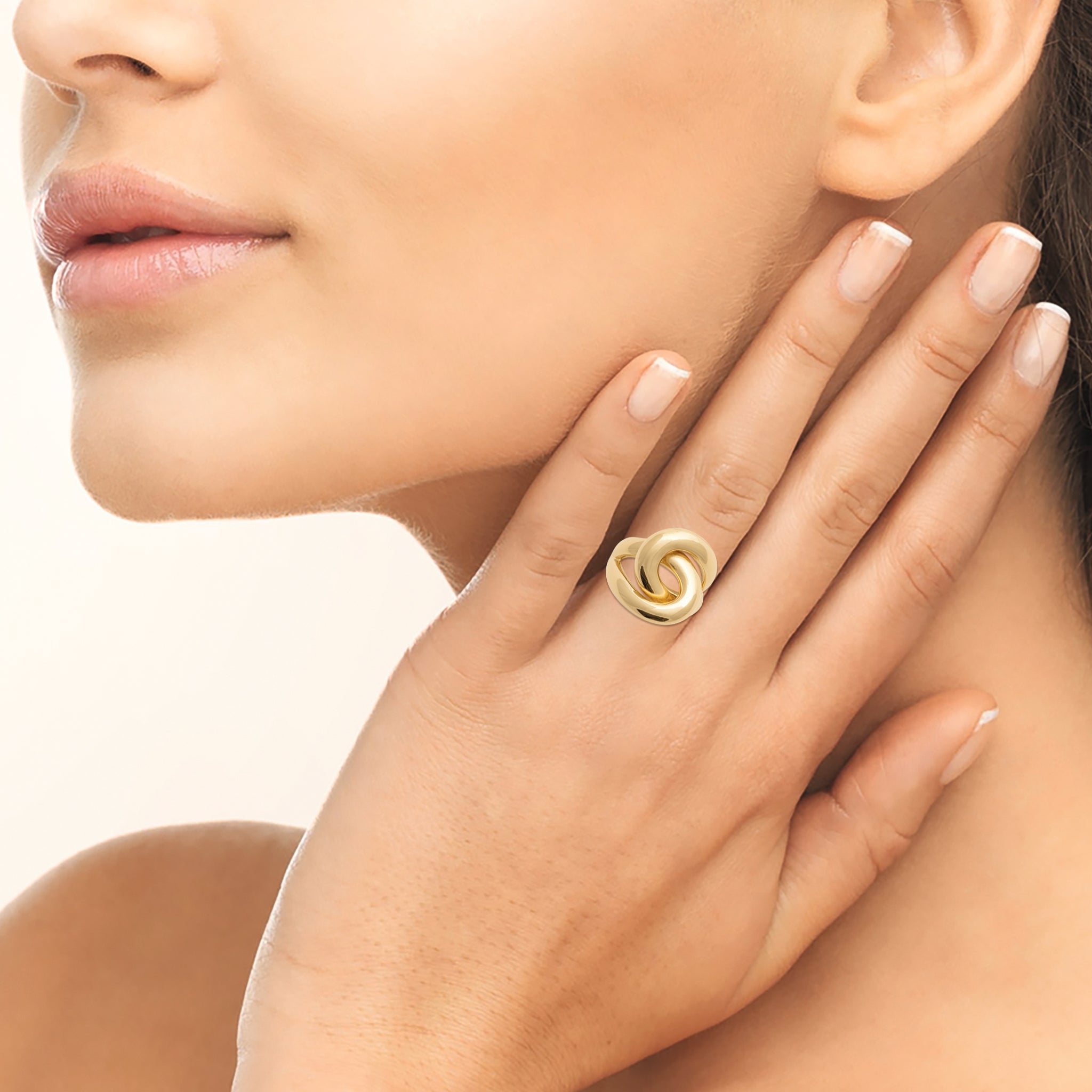 Bague en plaqué or bombée forme noeud