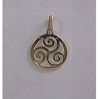 Pendentif en or jaune 375/1000 triskel avec bélière mobile