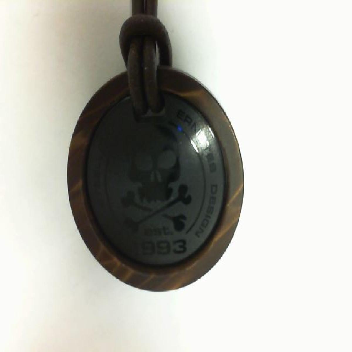 Collier Souples et Divers Collection Permanente Édition Annuelle Design Intégrale – Acier