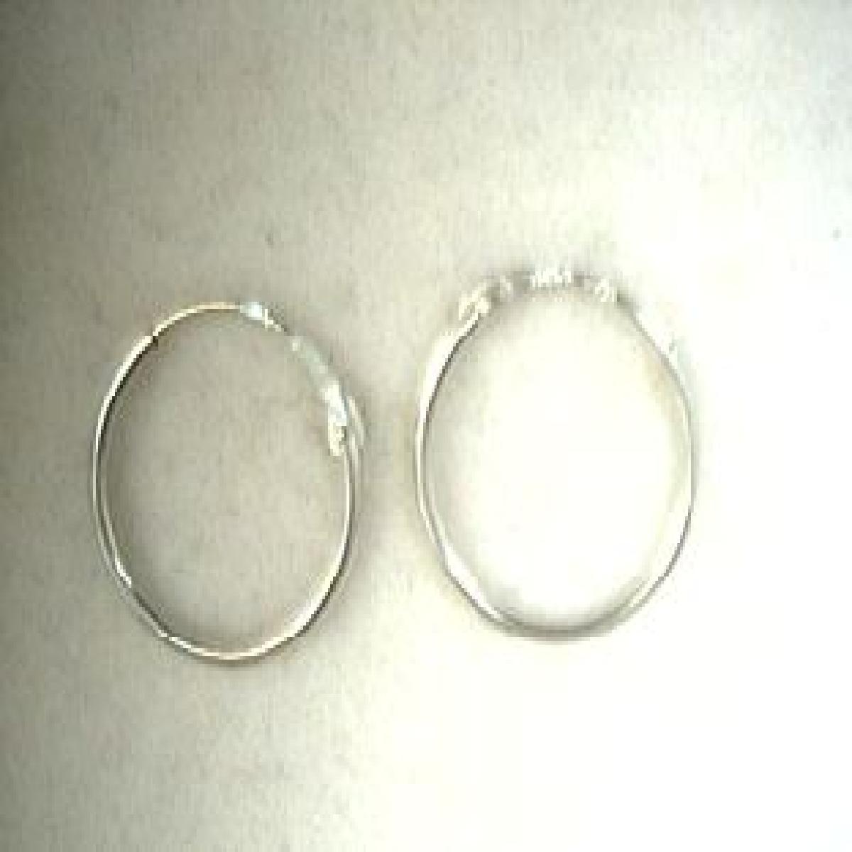 Boucles d'Oreilles Pendantes à Motif Géométrique Raffiné AU375 – Or Jaune 9 Carats