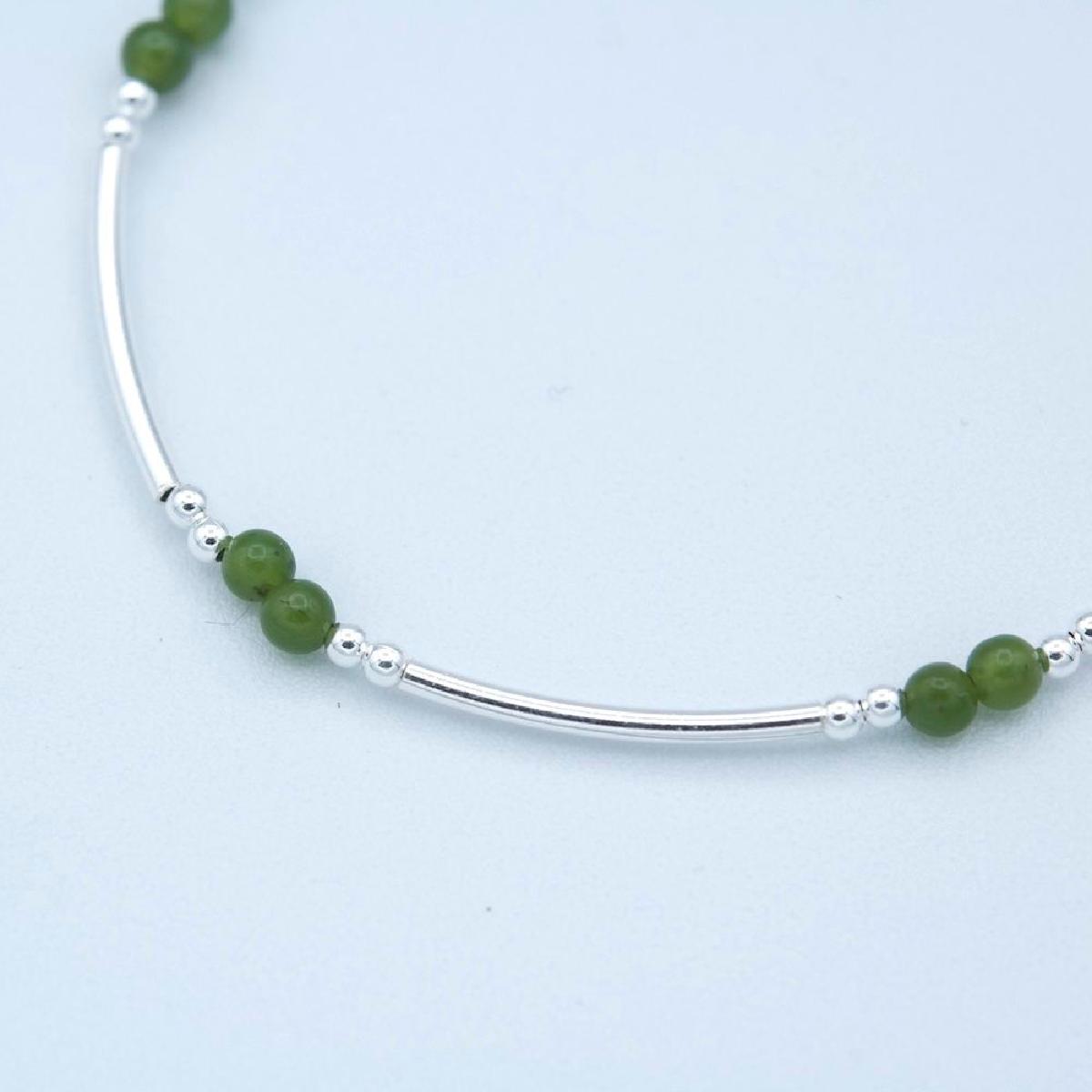 Bracelet Souple Jade Couleur Verte Gravé Discrètement Et Finition Mate – Argent 925