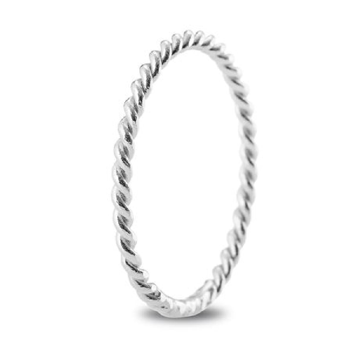 Alliances à motifs en or 18 carats pour mariages et engagements, collection ALOÏZE américaine inspirée de traditions joaillières européennes tradionnelles pour un design intemporel et élégant.