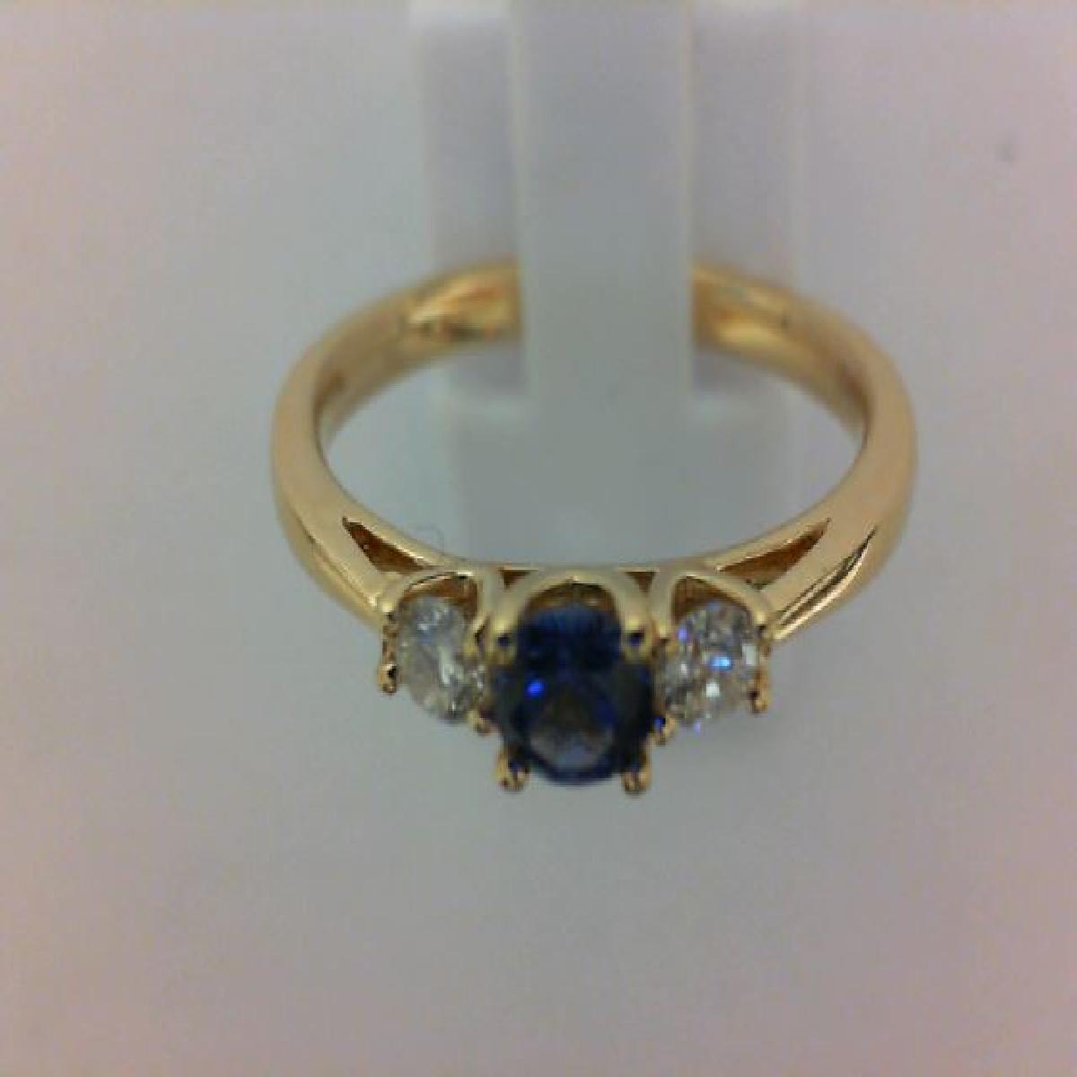 Solitaires Pierre de Couleur Saphir – Or Jaune 18 Carats Monture Traditionnelle Sertie